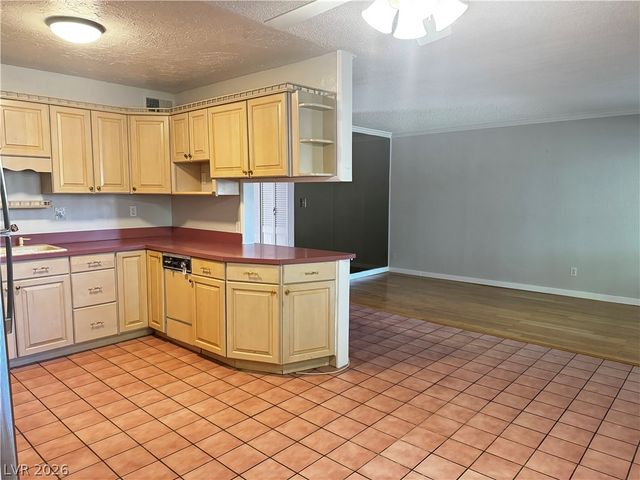 350 East Desert Inn Road C103, Las Vegas, NV 89109