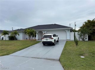 1520 SE 20th CT, Cape Coral, FL 33990
