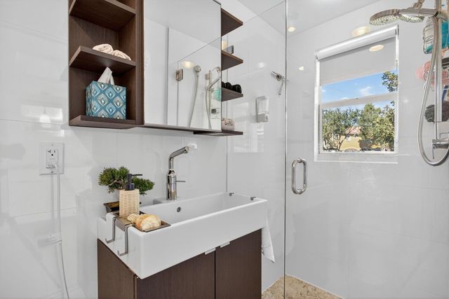 6 S Cortez Drive 6, Margate, FL 33068