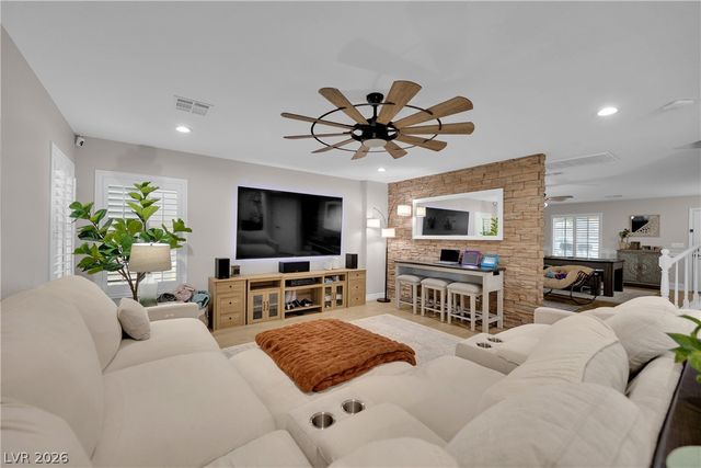 4913 Apache Valley Avenue, Las Vegas, NV 89131
