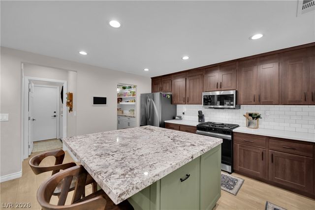 4913 Apache Valley Avenue, Las Vegas, NV 89131