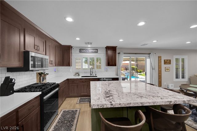 4913 Apache Valley Avenue, Las Vegas, NV 89131
