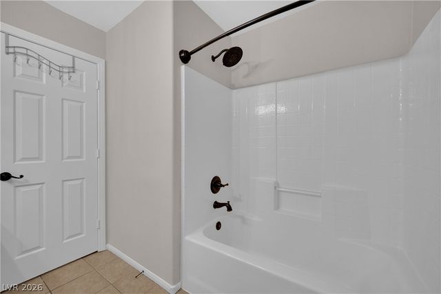 4913 Apache Valley Avenue, Las Vegas, NV 89131