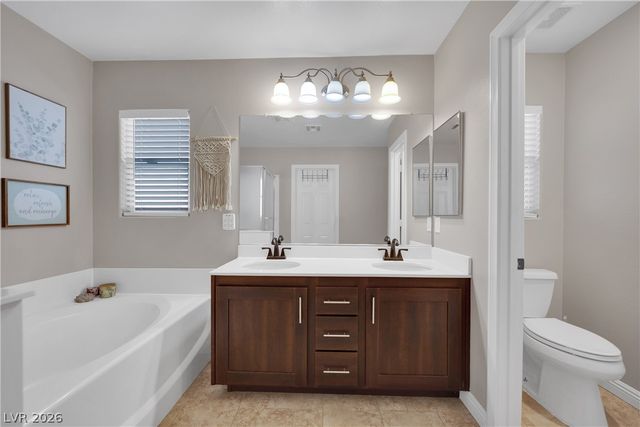 4913 Apache Valley Avenue, Las Vegas, NV 89131