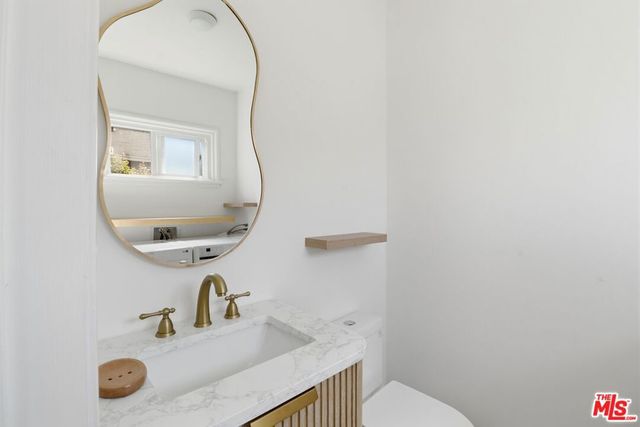 11135 Fairbanks Way, Culver City, CA 90230