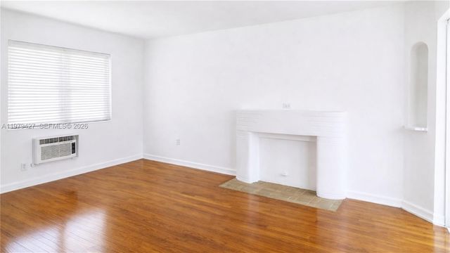 2135 Bay Dr 3, Miami Beach, FL 33141