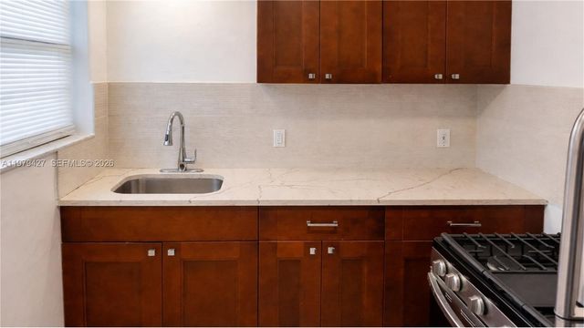 2135 Bay Dr 3, Miami Beach, FL 33141