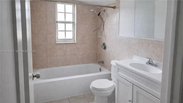 2135 Bay Dr 3, Miami Beach, FL 33141