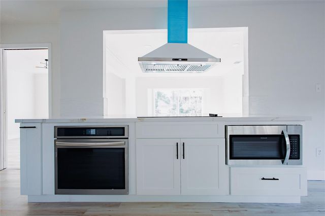 1719 Wagon Gap Trail, Houston, TX 77090