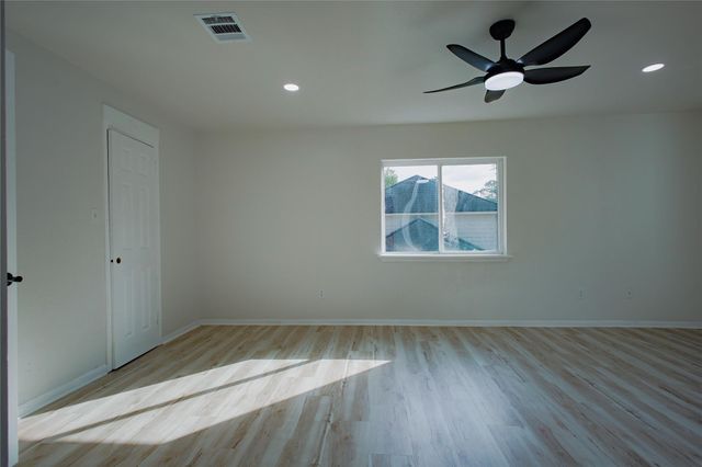 1719 Wagon Gap Trail, Houston, TX 77090