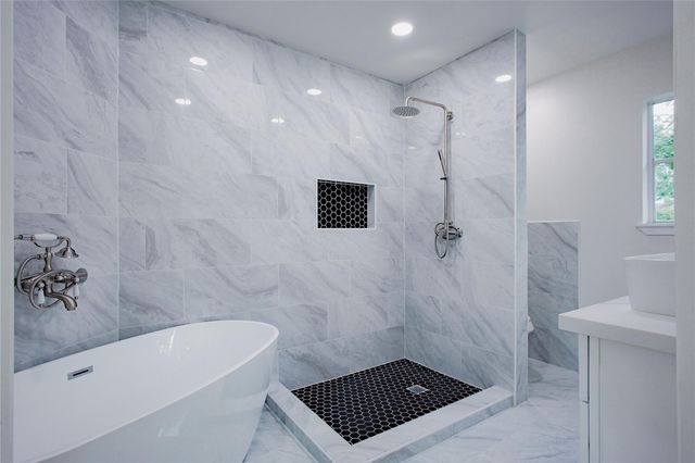 1719 Wagon Gap Trail, Houston, TX 77090