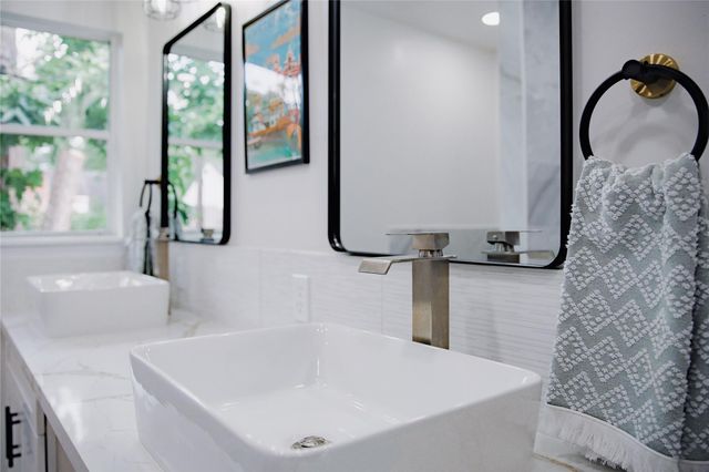 1719 Wagon Gap Trail, Houston, TX 77090