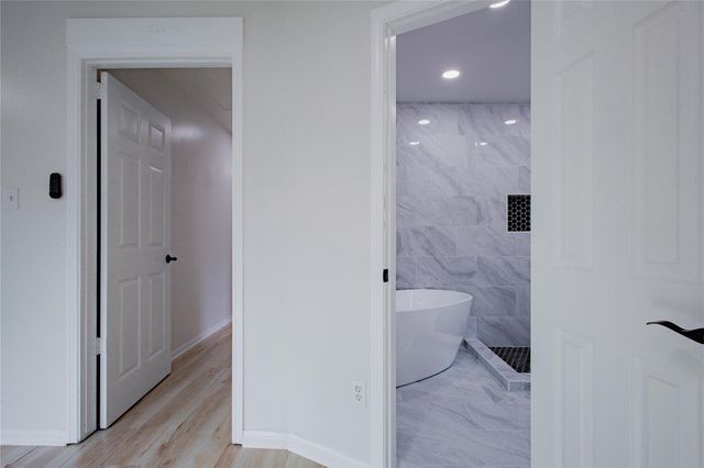 1719 Wagon Gap Trail, Houston, TX 77090