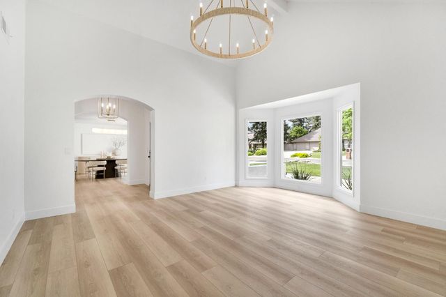 3737 W Minarets Avenue, Fresno, CA 93711