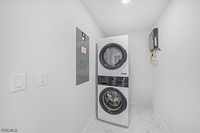 1053 Joponica AVE S, Lehigh Acres, FL 33974