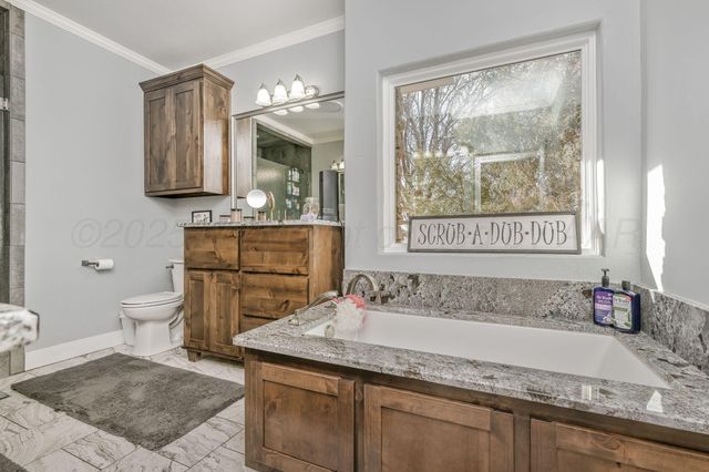 319 ARROWHEAD Point, Canyon, TX 79015