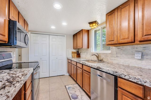3150 W WESTCOVE, West Valley City, UT 84119