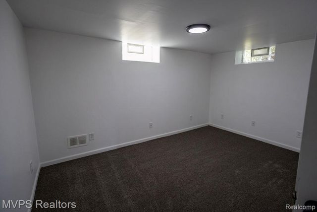 16133 Bell Avenue, Eastpointe, MI 48021