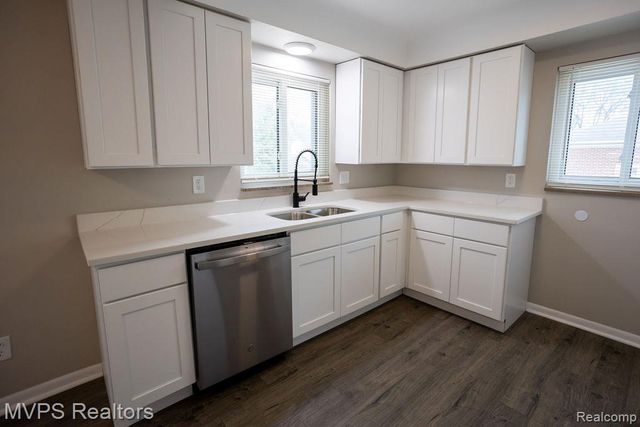 16133 Bell Avenue, Eastpointe, MI 48021