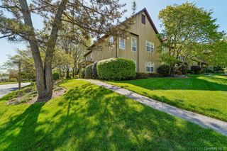 18 BROOKE HOLLOW Lane, Peekskill, NY 10566