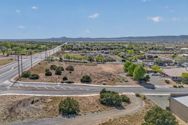 6753 Airport Road, Santa Fe, NM 87507