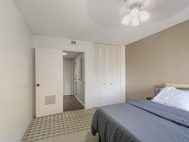4545 Wornall Road 208, Kansas City, MO 64111