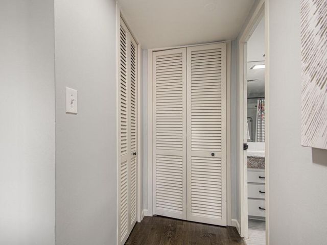 4545 Wornall Road 208, Kansas City, MO 64111