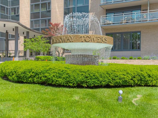 4545 Wornall Road 208, Kansas City, MO 64111