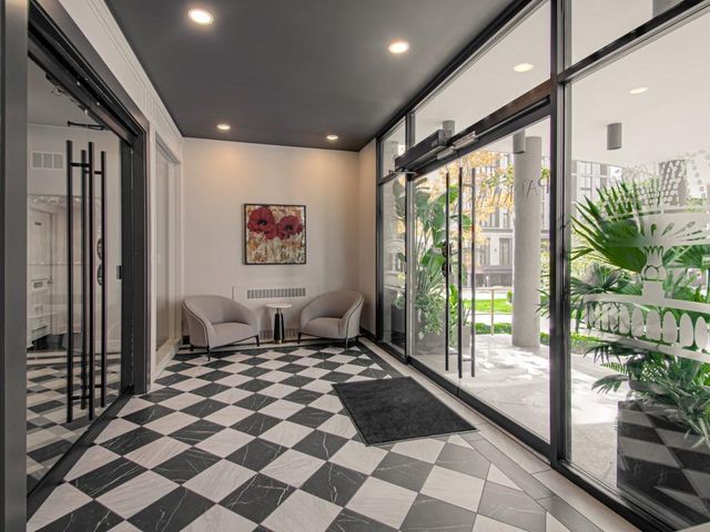 4545 Wornall Road 208, Kansas City, MO 64111