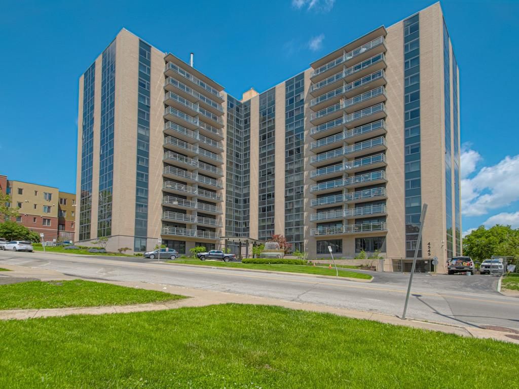4545 Wornall Road 208, Kansas City, MO 64111