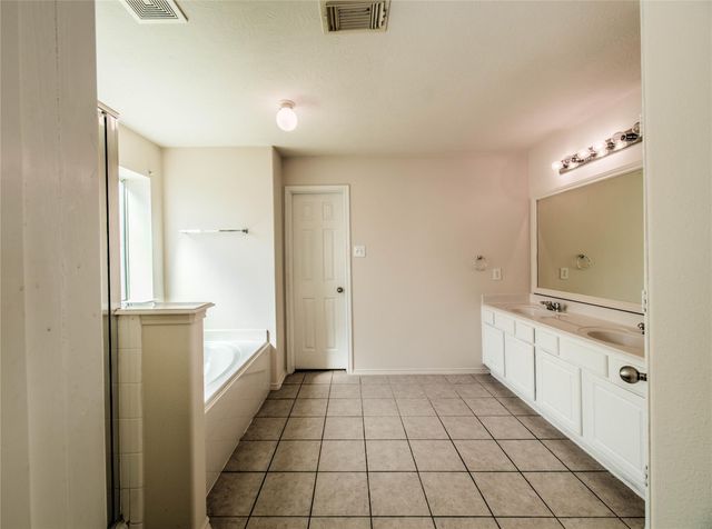 7831 Crescent Village Lane, Richmond, TX 77407