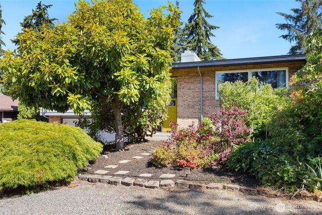 8707 Maple Lane, Edmonds, WA 98026