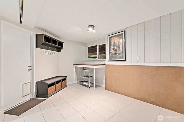 8707 Maple Lane, Edmonds, WA 98026