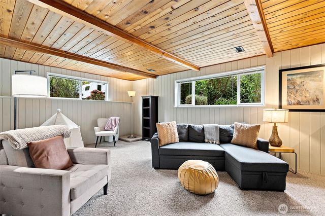 8707 Maple Lane, Edmonds, WA 98026