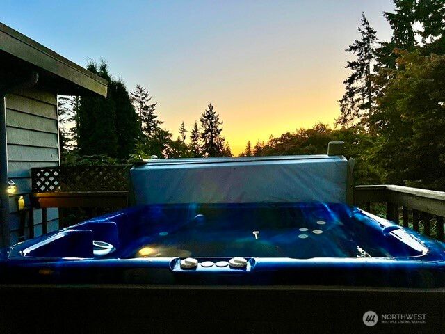 8707 Maple Lane, Edmonds, WA 98026