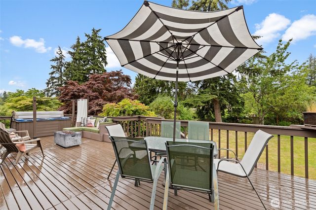8707 Maple Lane, Edmonds, WA 98026