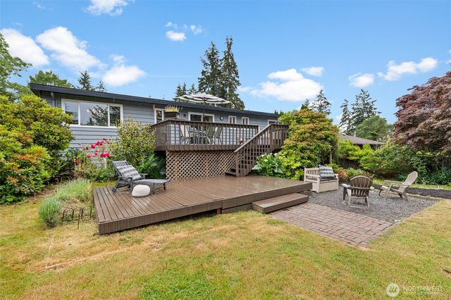 8707 Maple Lane, Edmonds, WA 98026