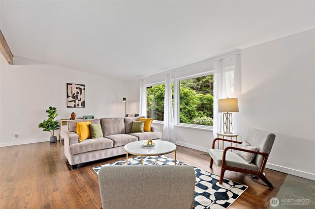 8707 Maple Lane, Edmonds, WA 98026