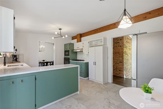 8707 Maple Lane, Edmonds, WA 98026