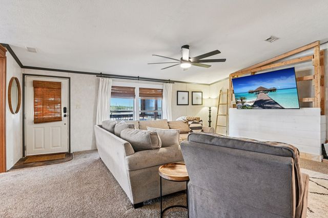 7712 River Run, Granbury, TX 76049