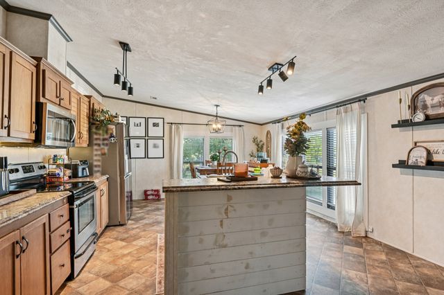 7712 River Run, Granbury, TX 76049