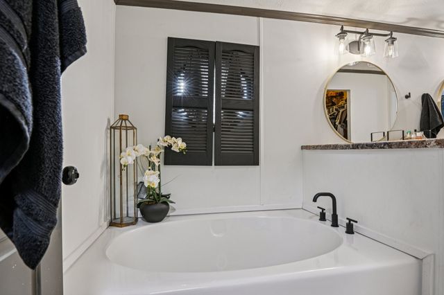 7712 River Run, Granbury, TX 76049