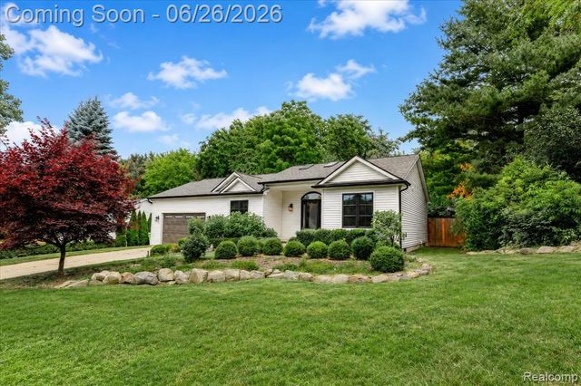 1713 Stirling Avenue, Pontiac, MI 48340