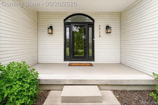 1713 Stirling Avenue, Pontiac, MI 48340