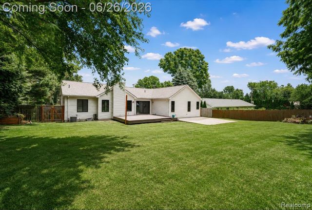 1713 Stirling Avenue, Pontiac, MI 48340