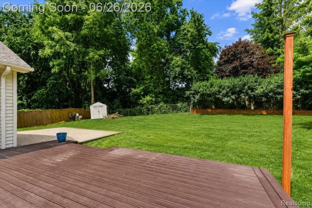 1713 Stirling Avenue, Pontiac, MI 48340