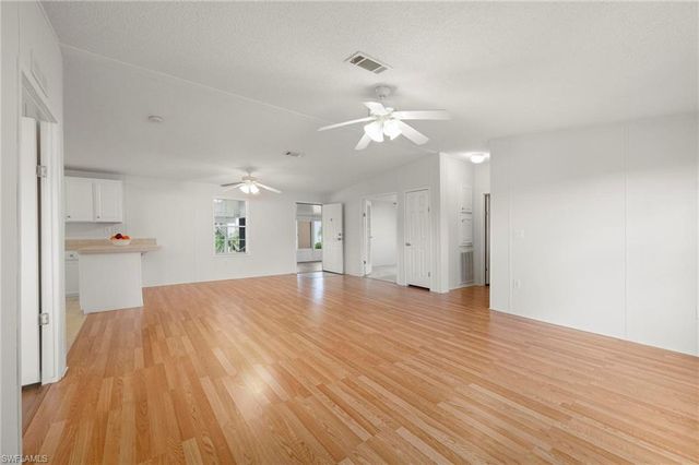 1000 Kings HWY # 128, Port Charlotte, FL 33980