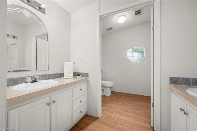 1000 Kings HWY # 128, Port Charlotte, FL 33980