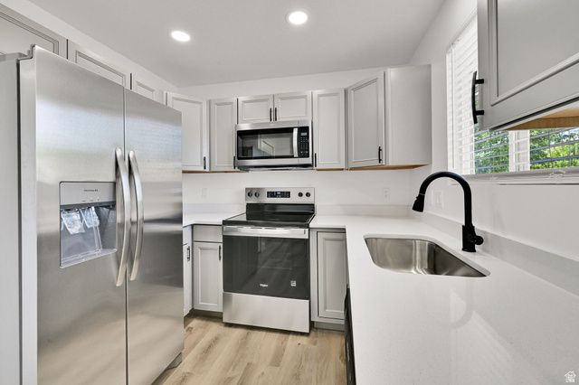 958 N 2075 W, Farr West, UT 84404