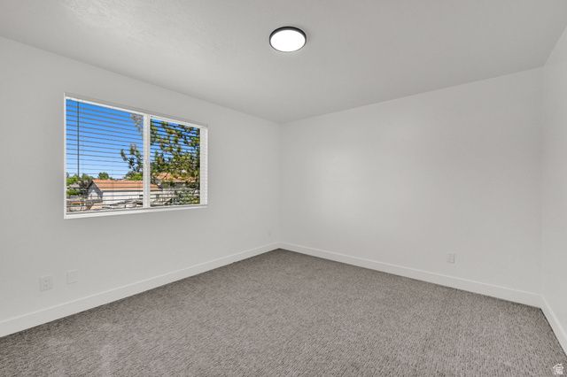958 N 2075 W, Farr West, UT 84404